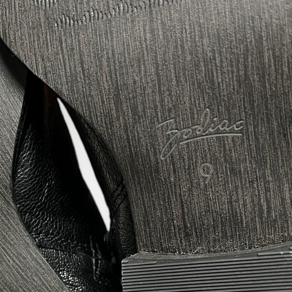 🌻NEW ZODIAC Black Arrow Leather Chelsea Square Toe Zip-Up Closure Boots Size 9 - Picture 9 of 12